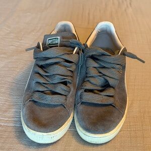 Puma classic Gray Suede Low-Top Sneakers
